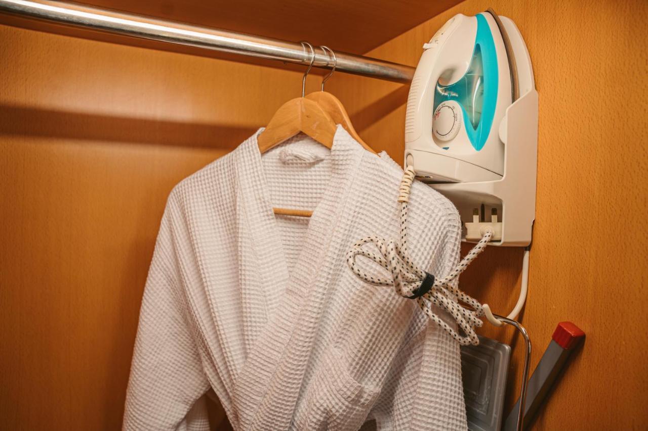 St Giles Gardens Hotel Κουάλα Λουμπούρ Εξωτερικό φωτογραφία A bathrobe
